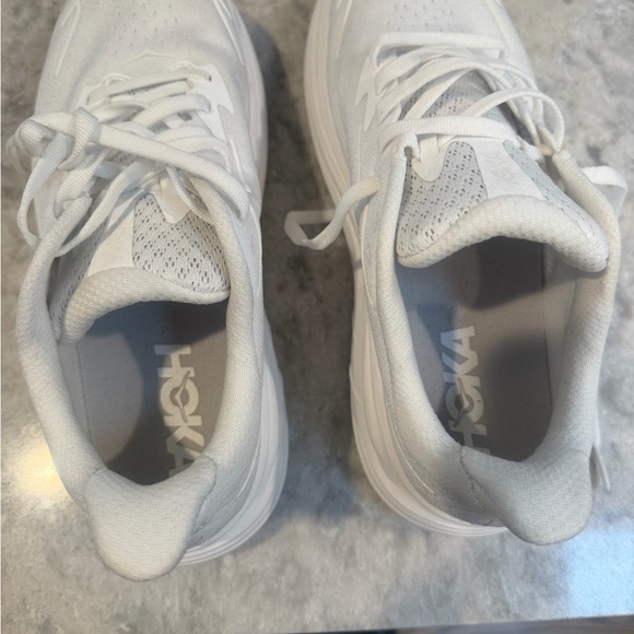 Hoka Women's Clifton 10 Sneakers - Wise width 8women - Picture 4 of 9